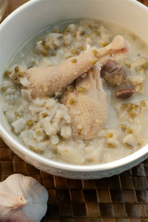 naglilimlim na manok in english|Chicken Ubad with Monggo (Chicken with Banana Pith and Mung Beans).